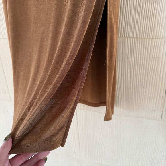 House of Harlow 1960 Slit Skirt - Picture 4 of 5